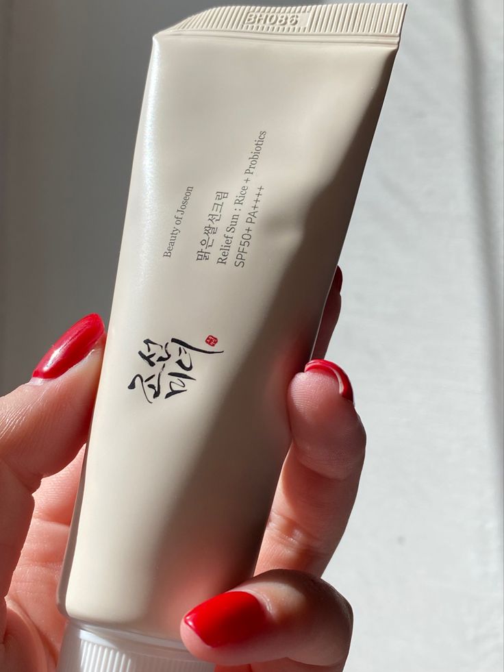 Beauty of Joseon Relief Sun : Rice + Probiotics. kalmerende en ontstekingsremmende eigenschappen. Met Rijst Extracten en Niacinamide voor een heldere teint.