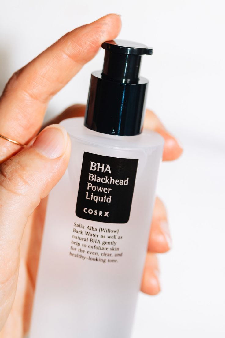 COSRX BHA Blackhead Power Liquid is een lichte exfoliant speciaal geformuleerd voor de vette en onzuivere huid