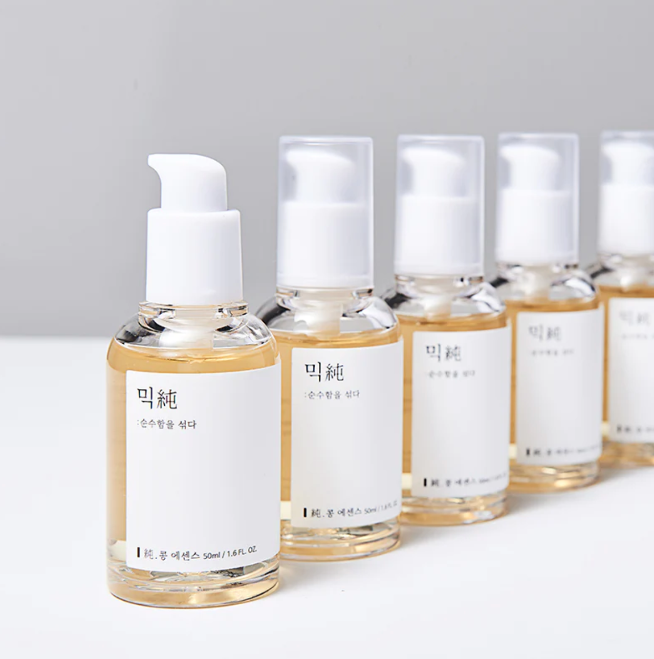 MIXSOON Bean Essence is een zuiverende essence doordrenkt met bonen die de huidtextuur helpt verbeteren