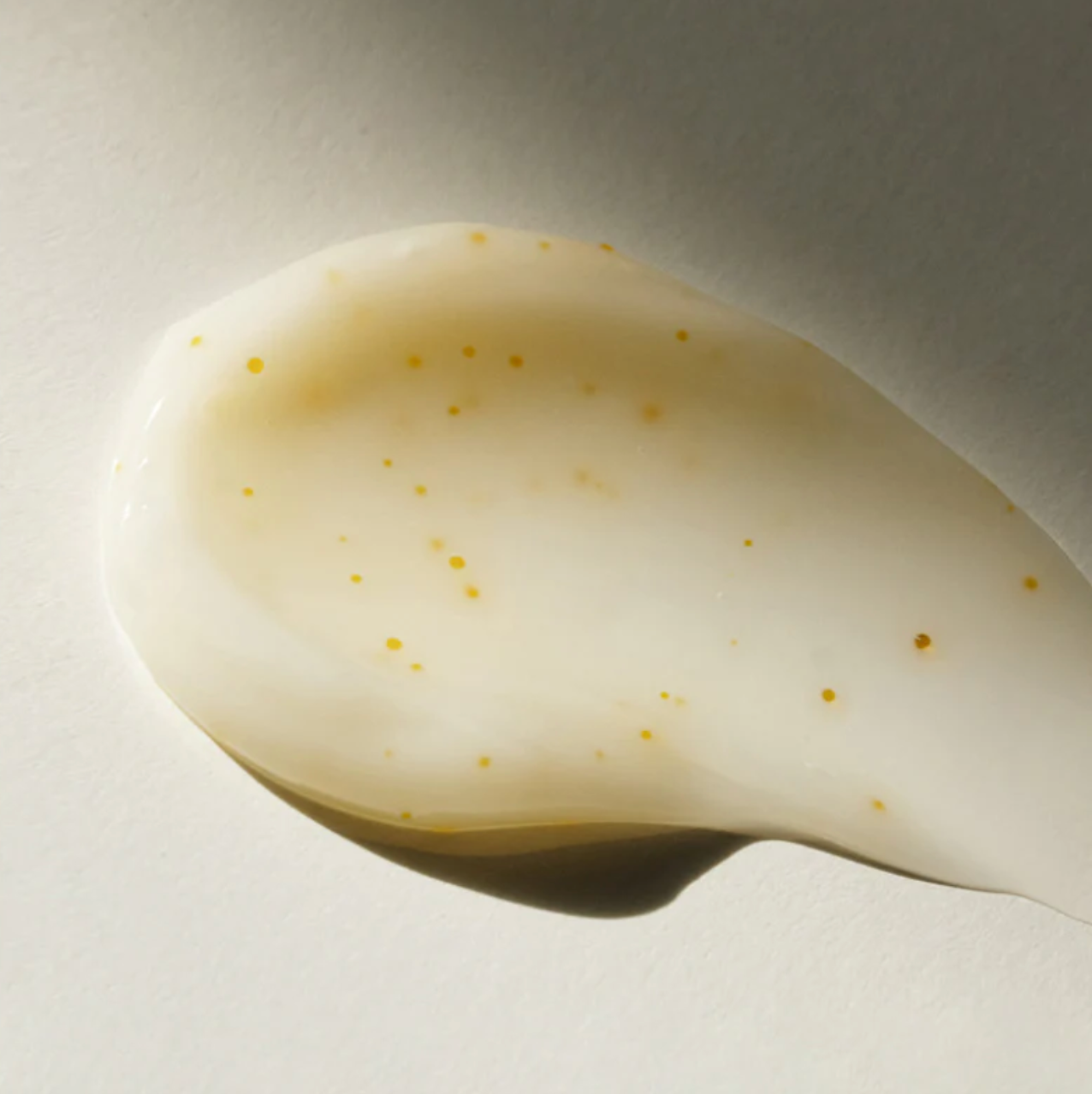 Goodal Green Tangerine Vita C Dark Spot Care Cream is een jeugdherstellende crème. Versterkt met 62% krachtige anti-oxidanten uit groene mandarijn extract vol met vitamine C