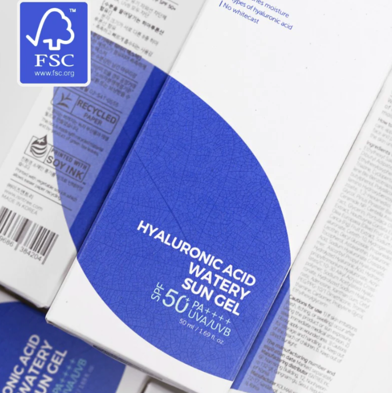 Isntree Hyaluronic Acid Watery Sun Gel SPF50+ PA++++ is een zonnebrand met chemische filters die de huid niet alleen beschermt tegen zowel UVA- en UVB stralen