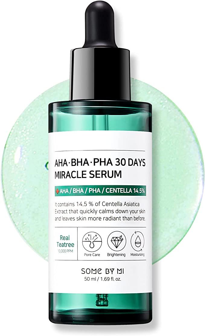 Some By Mi AHA BHA PHA 30 Days Miracle Serum is een exfoliërend serum dat de huid kalmeert en de huidcellen stimuleert. Geformuleerd met 14,5% centella asiatica-extract. AHA verwijdert dode huidcellen en onzuiverheden op het huidoppervlak, terwijl BHA onzuiverheden en talg in de poriën verwijdert. En PHA voorkomt vochtverlies in de huid