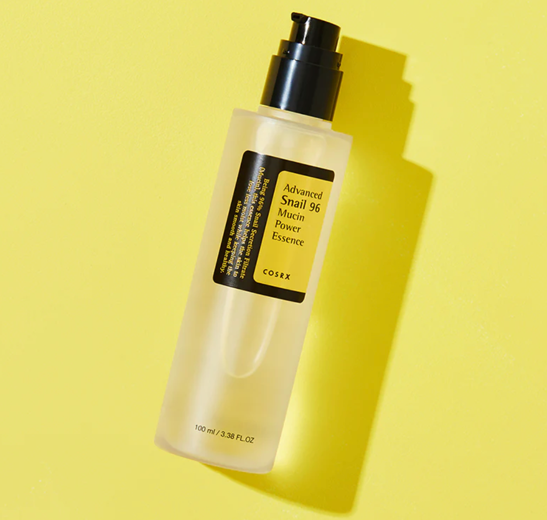 Advanced Snail 96 Mucin Power Essence. Verrijkt met slakkensecretie-filtraat, levert deze essence intense hydratatie en voeding aan je huid.