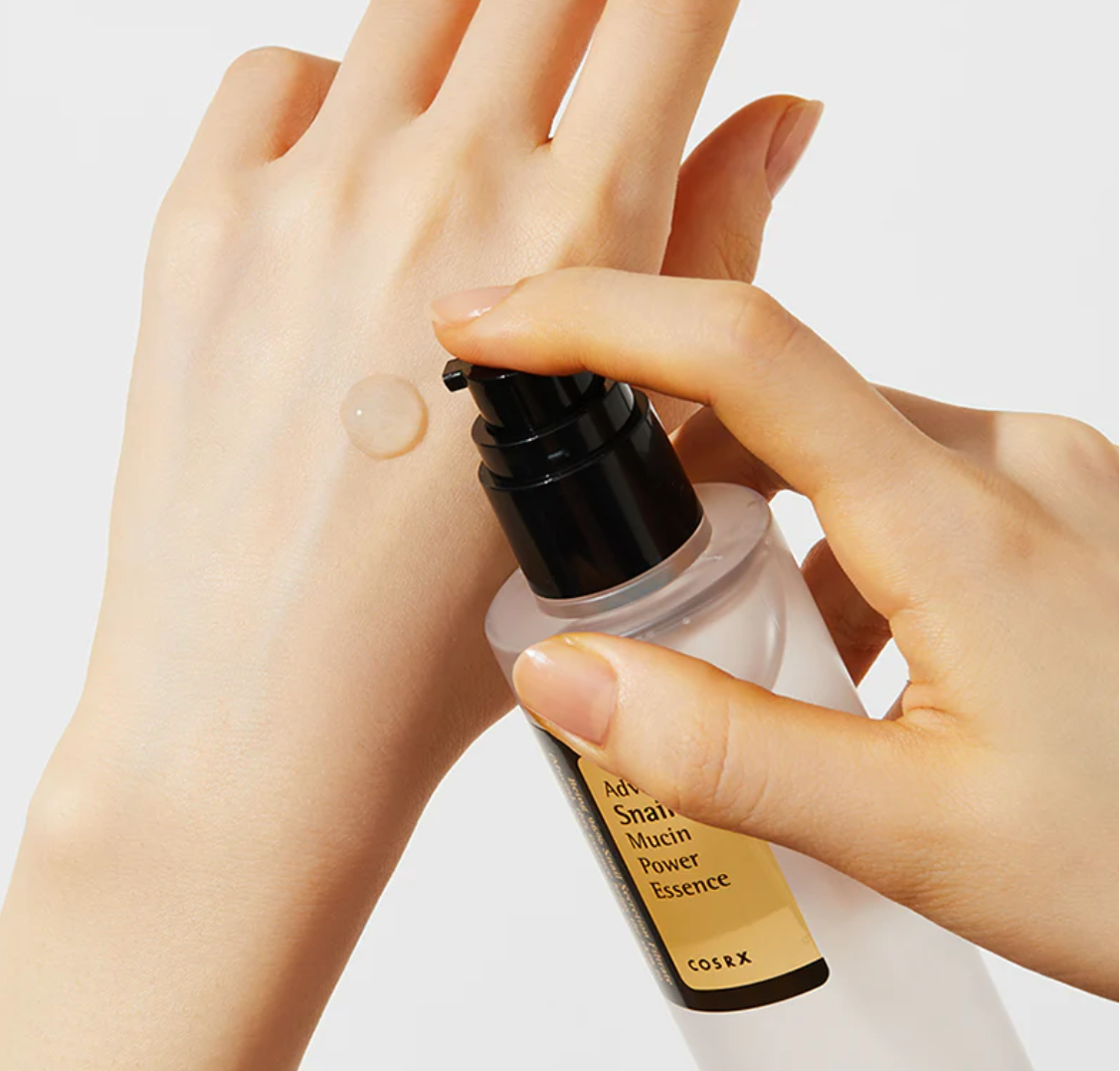 Advanced Snail 96 Mucin Power Essence. Verrijkt met slakkensecretie-filtraat, levert deze essence intense hydratatie en voeding aan je huid.
