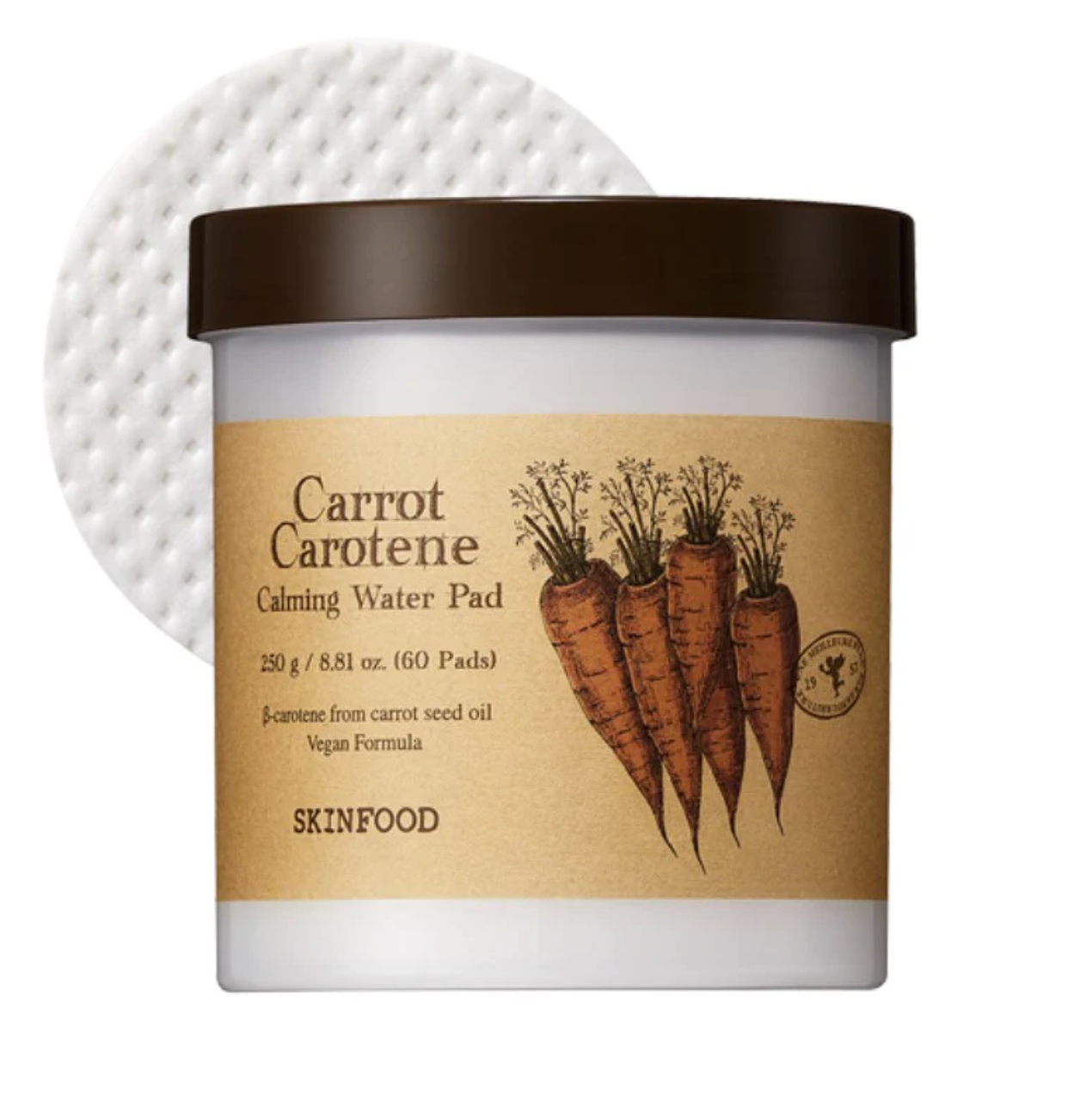 SKINFOOD Carrot Carotene Calming Water Pad biedt verzachtende verlichting met zijn ultra-comfortabele waterkussen vol met wortelextract en wortelzaadolie rijk aan Beta-Caroteen en anti-oxidanten om de huid te hydrateren terwijl het oververhitte of gevoelige huid kalmeert.