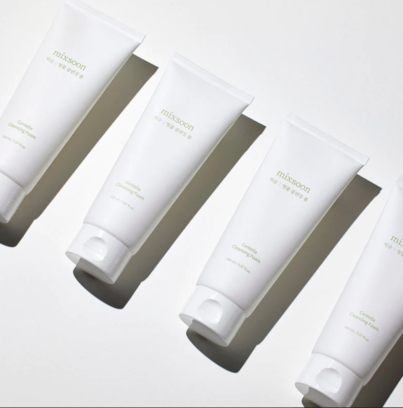 MIXSOON Centella Cleansing Foam, een milde maar effectieve reiniger die je huid kalmeert en voedt zonder haar te ontdoen van haar natuurlijke vochtbalans