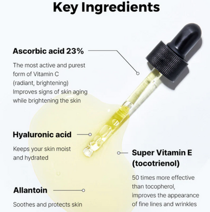 COSRX The Vitamin C 23 Serum zit boordevol ingrediënten die de doffe huid revitaliseren en de teint egaliseren.