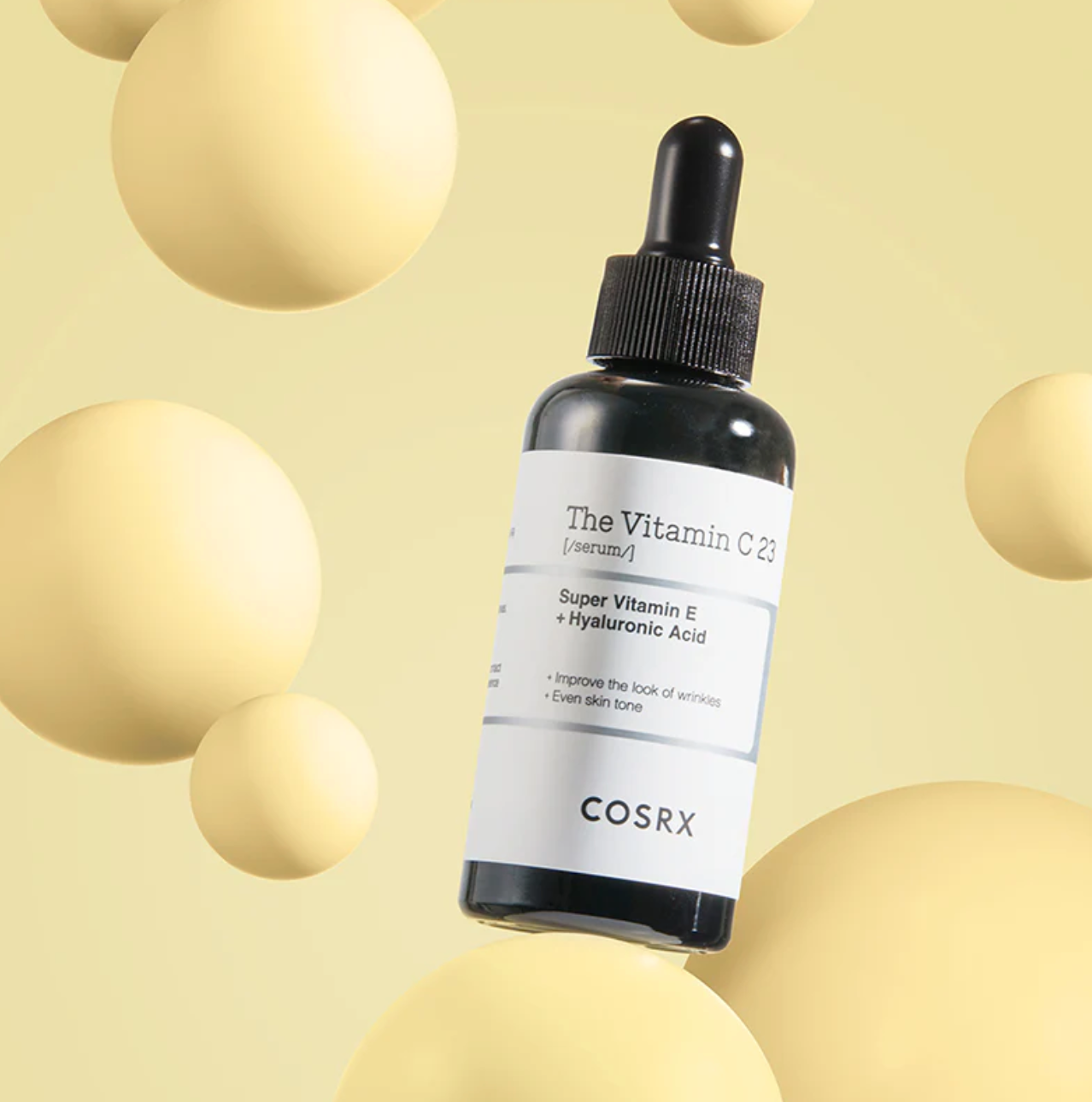 COSRX The Vitamin C 23 Serum zit boordevol ingrediënten die de doffe huid revitaliseren en de teint egaliseren.