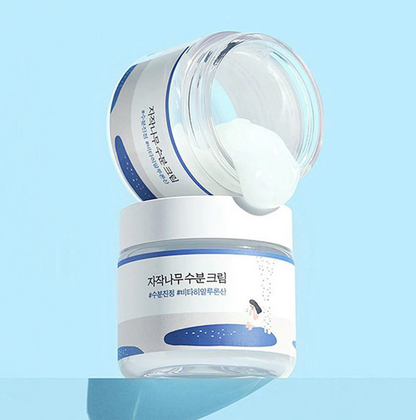  Round Lab Birch Juice Moisturizing Cream beschermt de huid tegen transepidermaal waterverlies, waardoor de huid zacht en soepel 