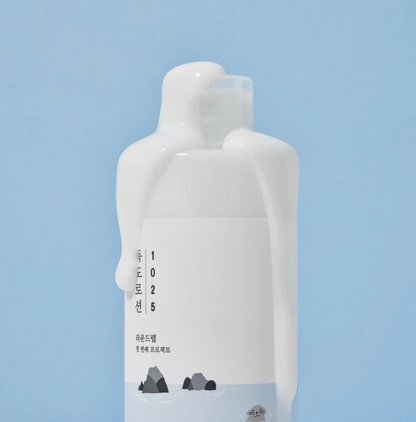  Round Lab 1025 Dokdo lotion laat de huid weer stralen terwijl de huid diep wordt verzorgd. De kalmerende lotion, verrijkt met zeewater vanuit het Ulleungdo eiland 