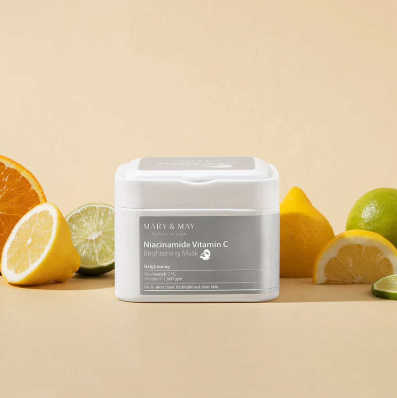 Mary & May Niacinamide Vitamin C Brightening Mask bevat, zoals de naam het al verklaart, Niacinamide en een gestabiliseerde variant van vitamine C