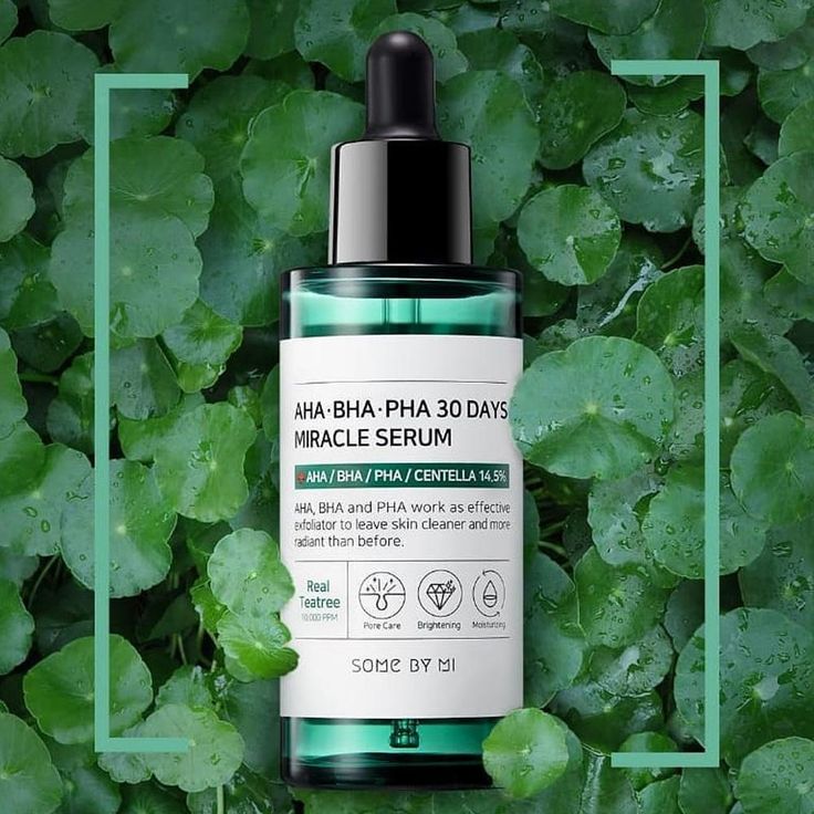 Some By Mi AHA BHA PHA 30 Days Miracle Serum is een exfoliërend serum dat de huid kalmeert en de huidcellen stimuleert. Geformuleerd met 14,5% centella asiatica-extract. AHA verwijdert dode huidcellen en onzuiverheden op het huidoppervlak, terwijl BHA onzuiverheden en talg in de poriën verwijdert. En PHA voorkomt vochtverlies in de huid