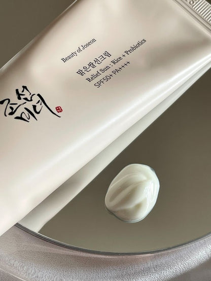 Beauty of Joseon Relief Sun : Rice + Probiotics. kalmerende en ontstekingsremmende eigenschappen. Met Rijst Extracten en Niacinamide voor een heldere teint.